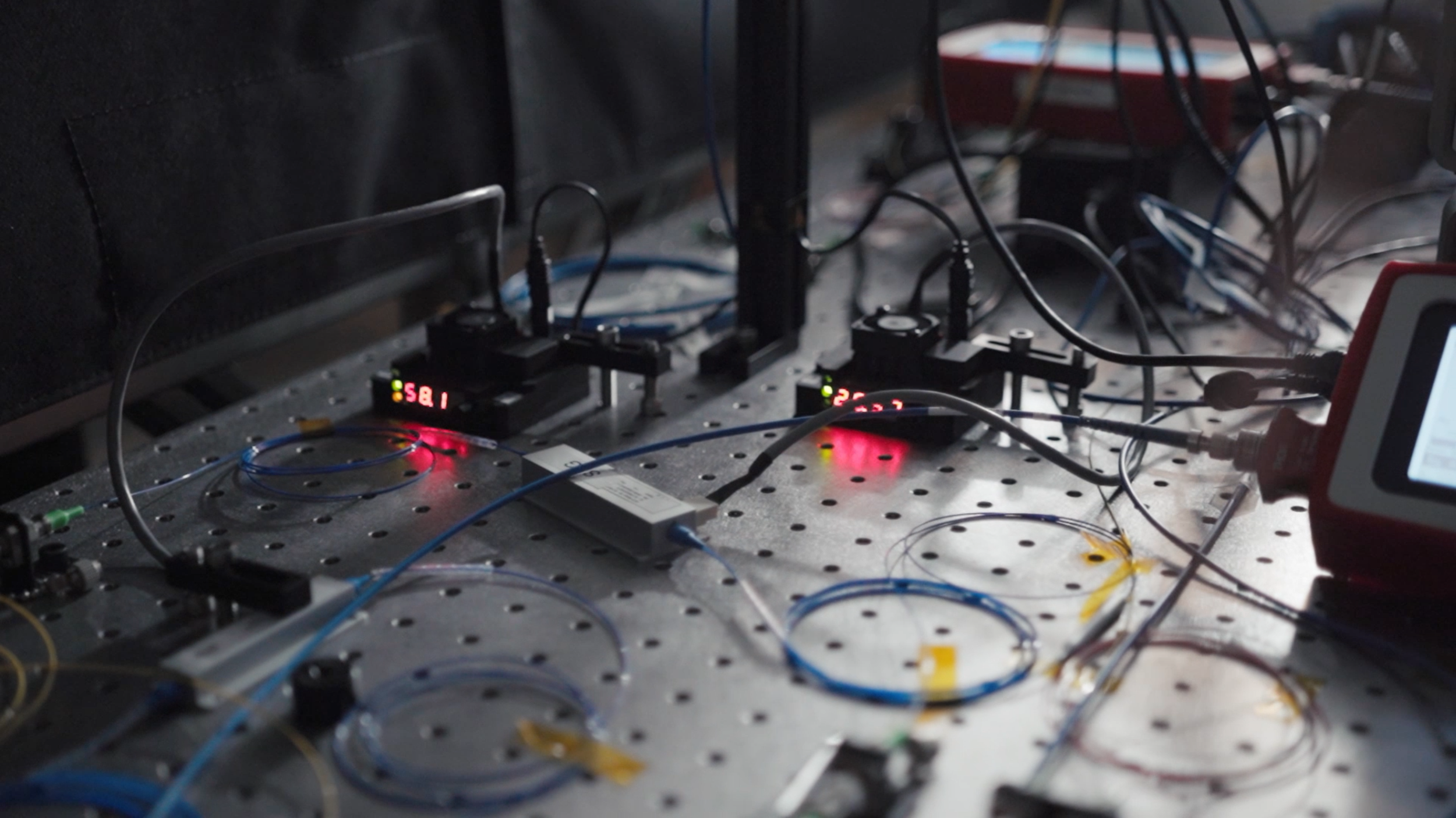 Instrument of high-fidelity quantum teleportation